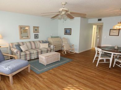 Cozy Sanibel Island One Bedroom Condo Sleeps Four Guests