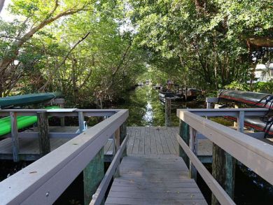 Cozy Sanibel Island One Bedroom Condo Sleeps Four Guests