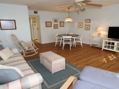 Cozy Sanibel Island One Bedroom Condo Sleeps Four Guests