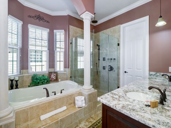 Luxury Treasure Island Vacation Home Sleeps Ten Guests
