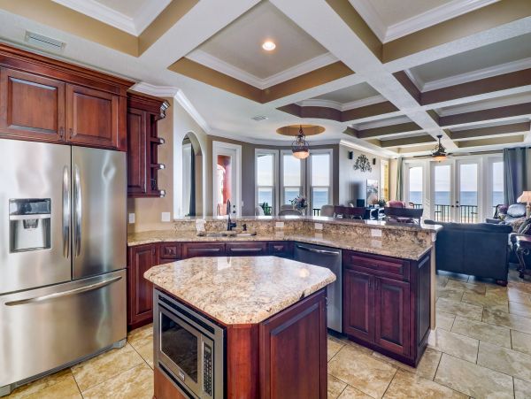 Luxury Treasure Island Vacation Home Sleeps Ten Guests