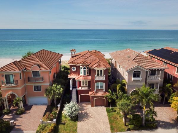 Luxury Treasure Island Vacation Home Sleeps Ten Guests