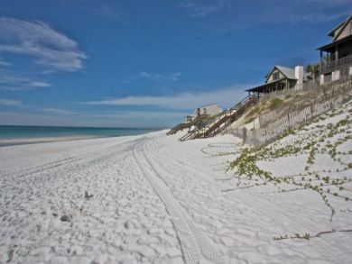 One Min Walk to Santa Rosa Beach Access 4 Bedrm Plus Loft One Min Walk to Santa Rosa Beach Access 4 Bedrm Plus Loft