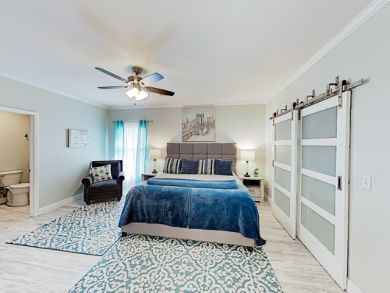 Beautiful Vacation Home 3 Bedrooms Sleeps 6 Guests in Naples