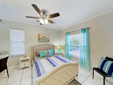 Beautiful Vacation Home 3 Bedrooms Sleeps 6 Guests in Naples