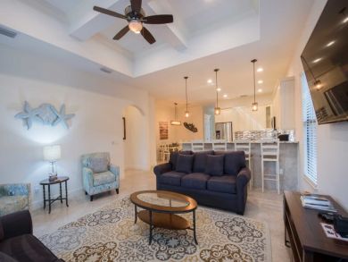 Naples Vacation Home Sleeps Eight Guests