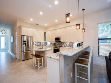 Naples Vacation Home Sleeps Eight Guests