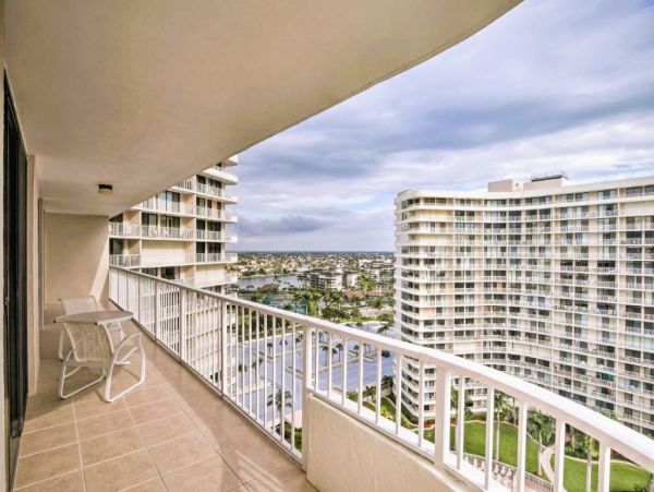 Marco Island Vacation Condo Two Bedrooms Sleeps Seven Guests