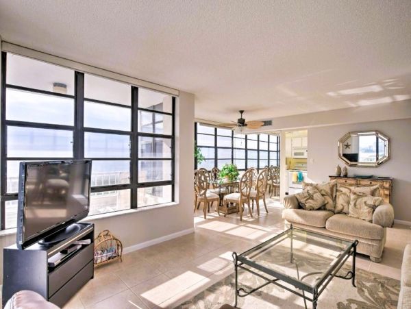 Marco Island Vacation Condo Two Bedrooms Sleeps Seven Guests