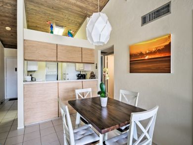 Charming 2 Bedroom Condo on Marco Island Sleeps 6 Guests