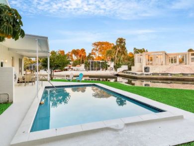 Siesta Key Vacation Home Sleeps Eight Guests