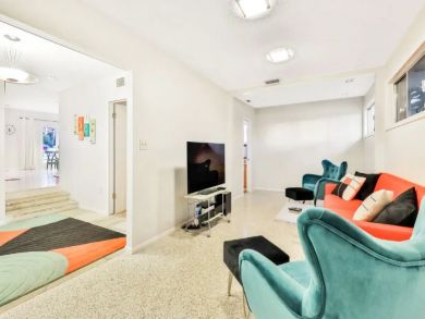 Siesta Key Vacation Home Sleeps Eight Guests