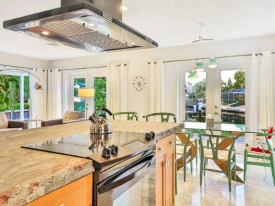 Siesta Key Vacation Home Sleeps Eight Guests
