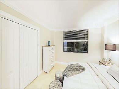 Marco Island Beachfront Two Bedroom Vacation Condo Sleeps 4