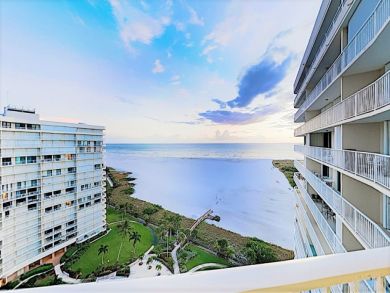 Marco Island Beachfront Two Bedroom Vacation Condo Sleeps 4