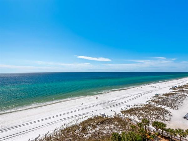 Destin Luxury Vacation Beach Condo Sleeps Nine Guests