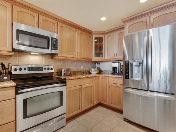 Destin Luxury Vacation Beach Condo Sleeps Nine Guests