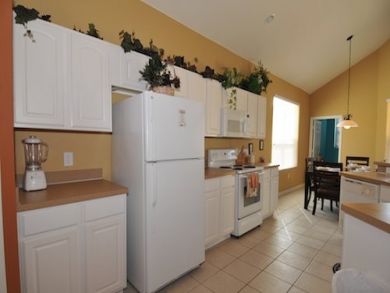 Orlando Six Bedroom Rental Home with Caged Pool