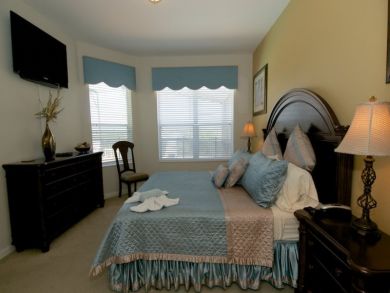 Orlando 5 Bedroom Home with Private Pool Sleeps 11 Guests