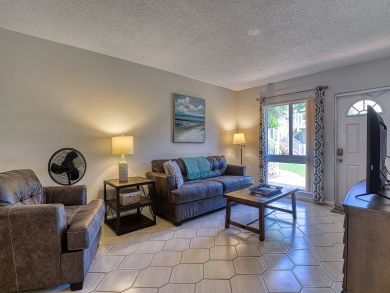 Two Bedroom Rental Condo in Pompano Beach Across Street Two Bedroom Rental Condo in Pompano Beach Across Street