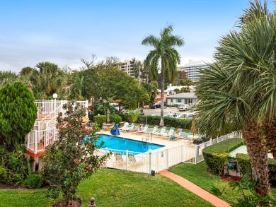 Pompano Beach One Bedroom vacation Condo Sleeps Four Guests