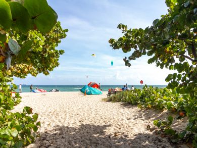 Pompano Beach One Bedroom vacation Condo Sleeps Four Guests