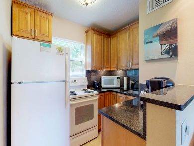 Pompano Beach One Bedroom vacation Condo Sleeps Four Guests