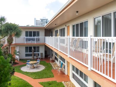 Pompano Beach One Bedroom vacation Condo Sleeps Four Guests