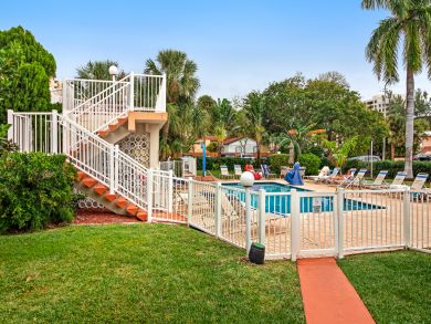 Pompano Beach One Bedroom vacation Condo Sleeps Four Guests