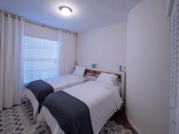 Boca Raton Vacation Pool Home Luxury Accommodation Sleeps 6