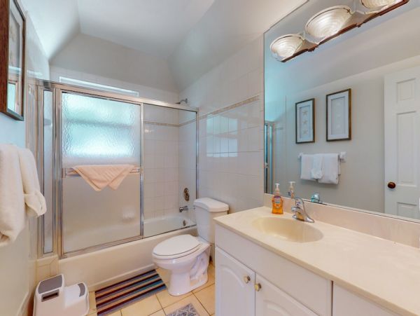 Canal Front 3 Bedroom Home Heated Pool & Dock  Marco Island