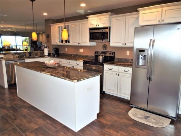 Longboat Key Vacation Condo Sleeps Six Guests