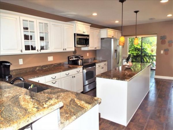 Longboat Key Vacation Condo Sleeps Six Guests