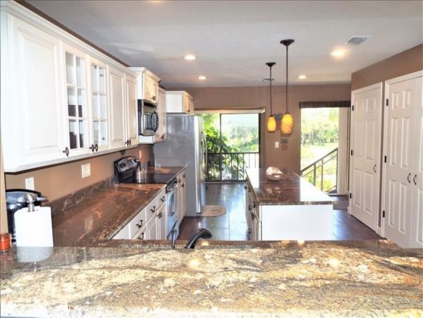 Longboat Key Vacation Condo Sleeps Six Guests