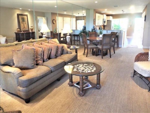 Longboat Key Vacation Condo Sleeps Six Guests