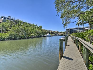Siesta Key Vacation Condo Bay to Beach Community
