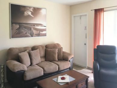Walk to Beach One Bedroom Vacation Condo in Pompano Beach