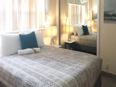 Walk to Beach One Bedroom Vacation Condo in Pompano Beach
