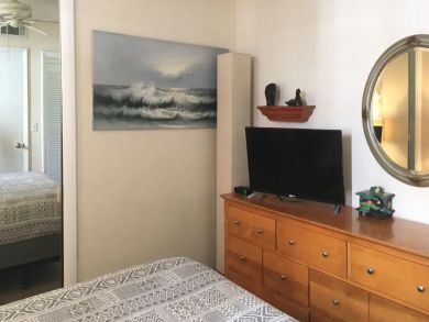 Walk to Beach One Bedroom Vacation Condo in Pompano Beach
