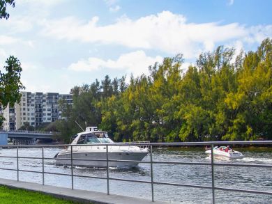 Pompano Beach One Bedroom Rental Condo Sleeps Four Guests