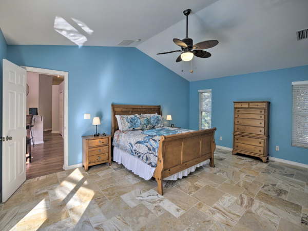 Fort Myers Vacation Home Sleeps Eight Guests
