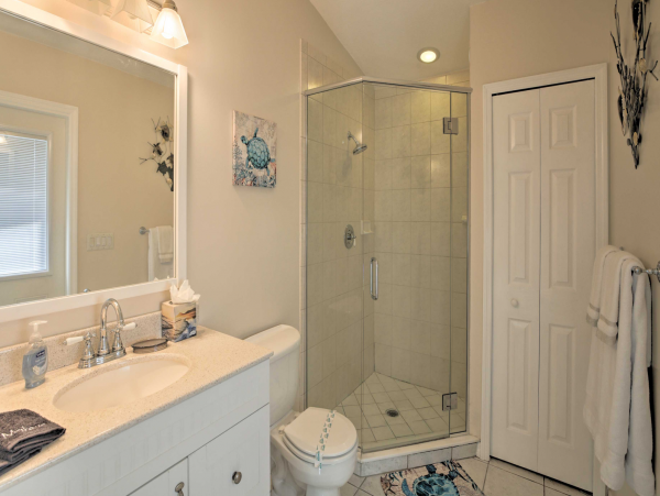 Fort Myers Vacation Home Sleeps Eight Guests
