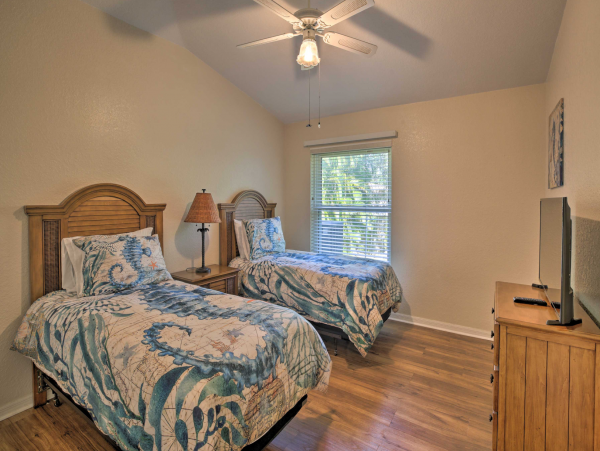 Fort Myers Vacation Home Sleeps Eight Guests