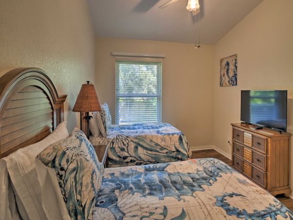 Fort Myers Vacation Home Sleeps Eight Guests