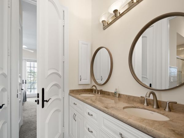 Luxury Waterfront Home Near Vanderbilt Beach - Your Perfect Vacation Retreat