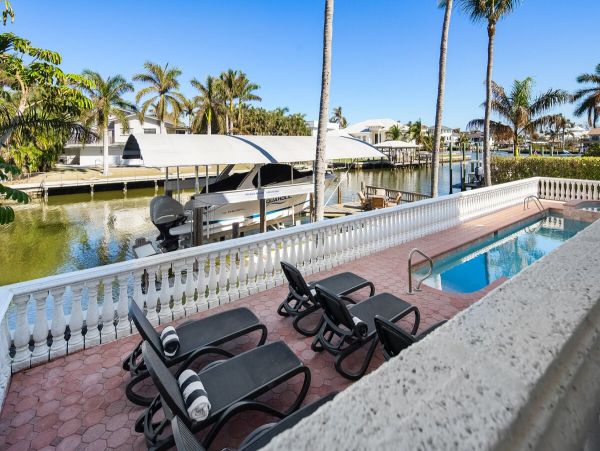 Luxury Waterfront Home Near Vanderbilt Beach - Your Perfect Vacation Retreat