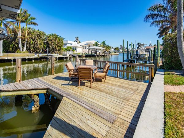 Luxury Waterfront Home Near Vanderbilt Beach - Your Perfect Vacation Retreat