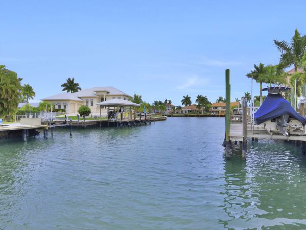 Luxury Waterfront Home Near Vanderbilt Beach - Your Perfect Vacation Retreat