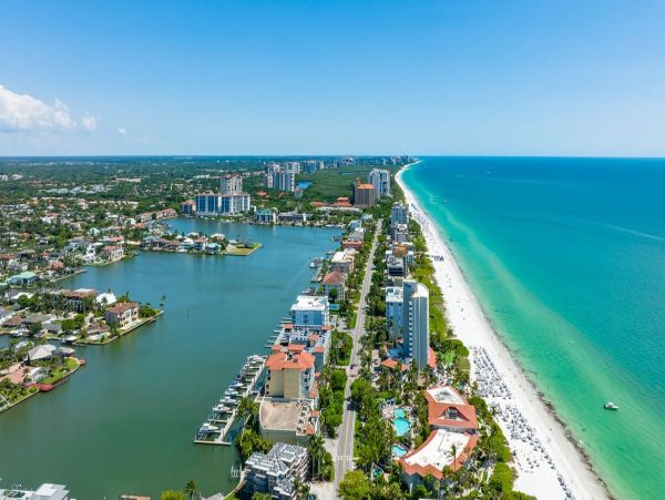 Luxury Waterfront Home Near Vanderbilt Beach - Your Perfect Vacation Retreat