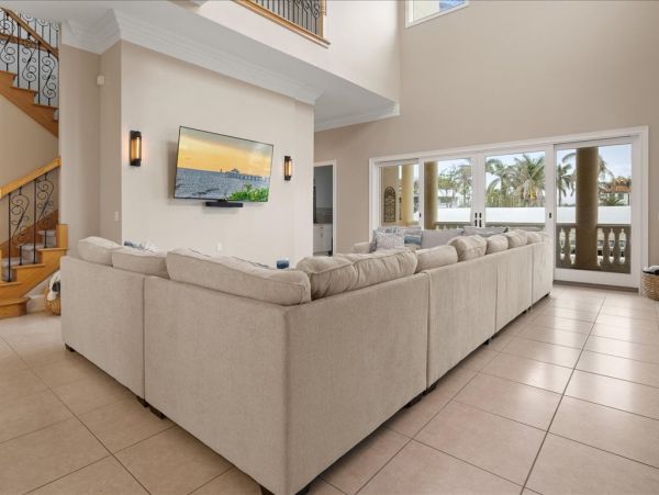 Luxury Waterfront Home Near Vanderbilt Beach - Your Perfect Vacation Retreat